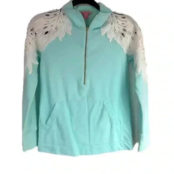 Lilly Pulitzer Light Blue Popover with lace detail - Picture 1 of 1